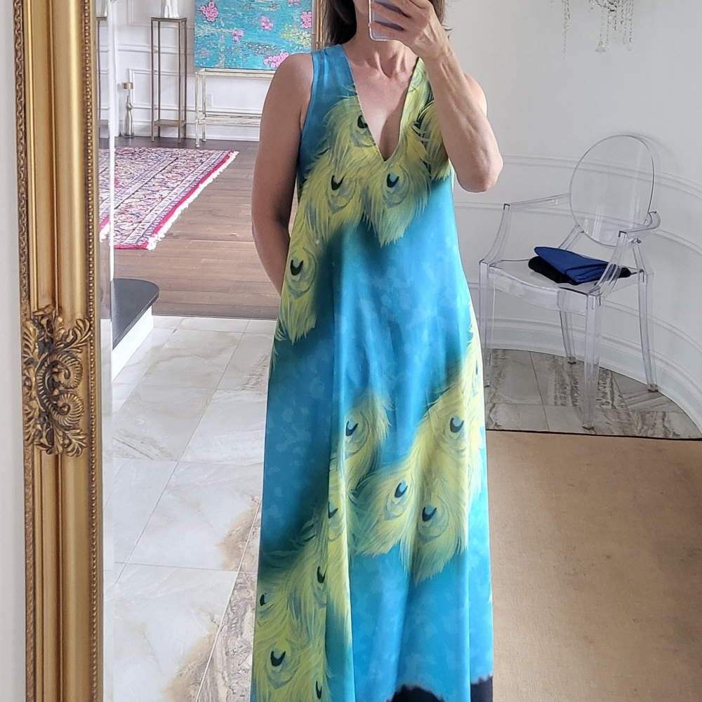 Long dress with pockets.  Beautiful blues and yellows.